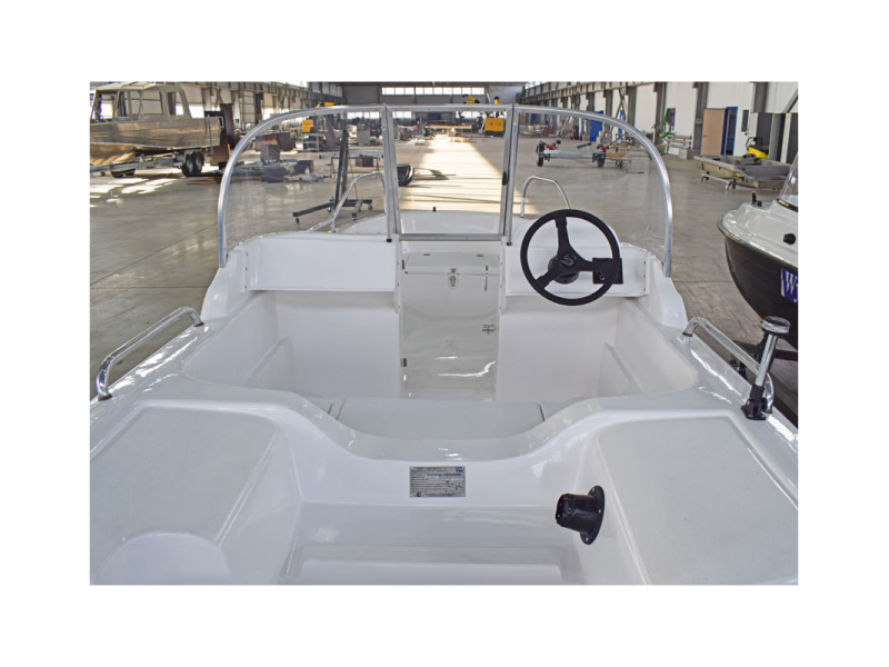 Wyatboat 430 DCM